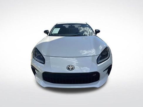 Used 2023 Toyota GR86 RWD image 2