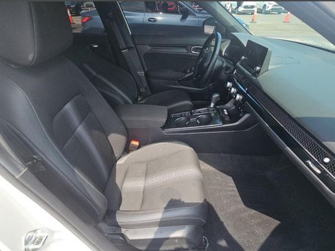 Used 2025 Honda Civic Sport image 9