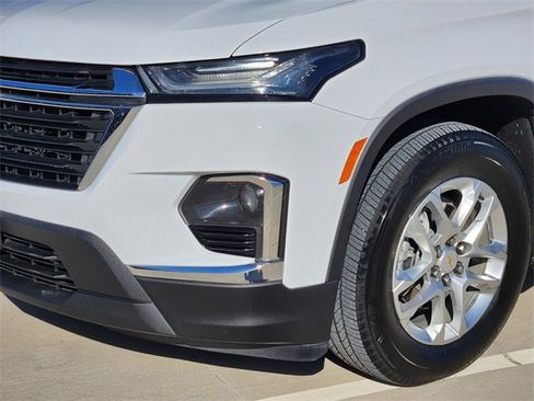 Certified 2022 Chevrolet Traverse LS image 9