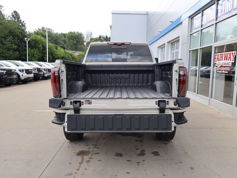 New 2026 GMC Sierra 2500 AT4 w/ AT4 Premium Plus Package AWD/4WD image 37