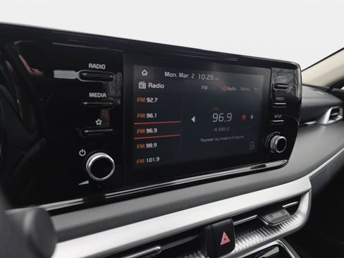 Used 2023 Kia K5 LXS image 21