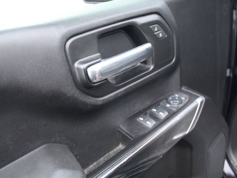 Used 2021 Chevrolet Silverado 1500 Custom Trail Boss w/ Midnight Edition image 6