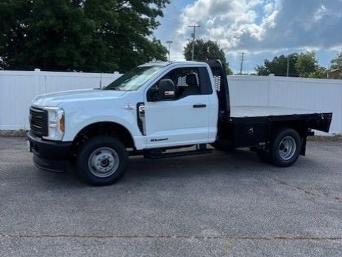 New 2025 Ford F350 XL image 3