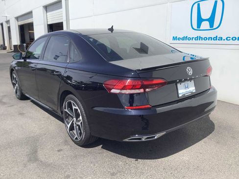 Used 2020 Volkswagen Passat 2.0T R-Line FWD image 4