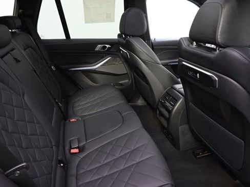 Used 2025 BMW X5 xDrive50e image 18