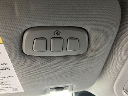 Used 2023 Ford Explorer Limited w/ Equipment Group 301A AWD/4WD image 34