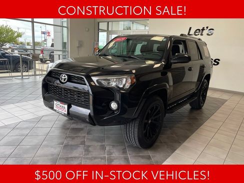 Used 2019 Toyota 4Runner SR5 AWD/4WD image 2