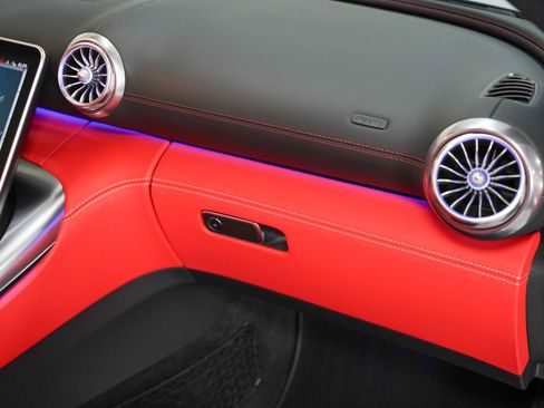 Used 2022 Mercedes-Benz SL 55 AMG 4MATIC image 37