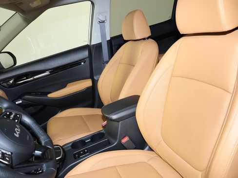 Used 2024 Kia Seltos SX w/ SX Sunroof Package image 26