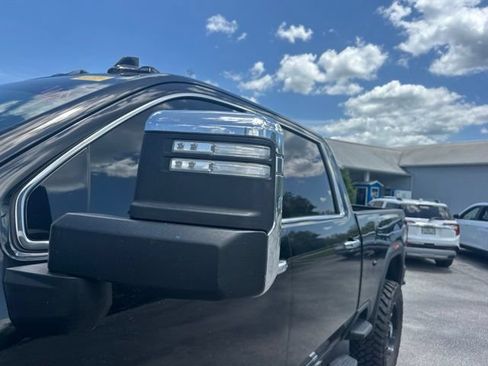 Used 2020 GMC Sierra 3500 Denali w/ Denali Ultimate Package AWD/4WD image 13