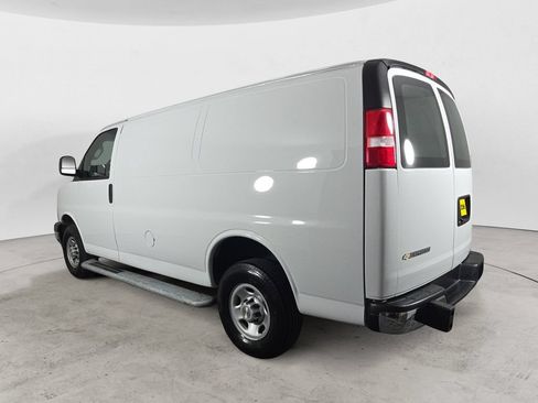 Used 2024 Chevrolet Express 2500 w/ Driver Convenience Package RWD image 7