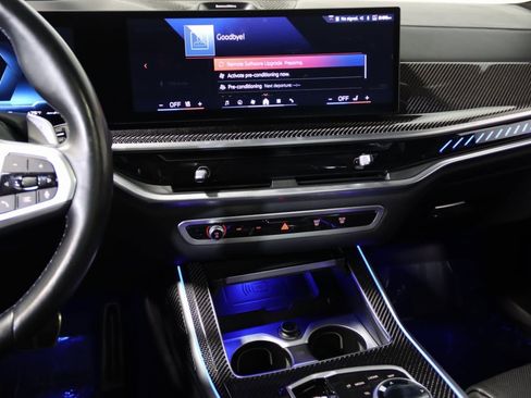 Used 2024 BMW X7 M60i image 50