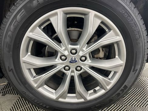 Used 2020 Ford Explorer XLT w/ Equipment Group 202A image 35