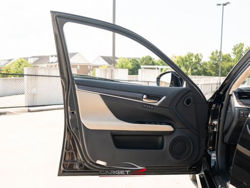 Used 2017 Lexus GS 350 w/ Premium Package image 44