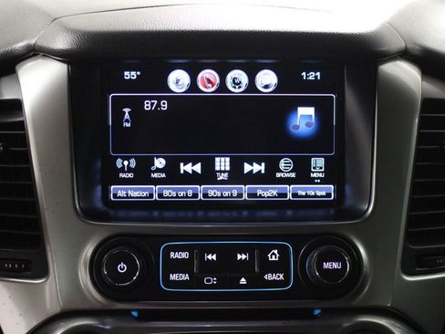 Used 2020 Chevrolet Suburban Premier image 25