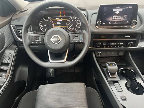 Used 2023 Nissan Rogue SV image 15