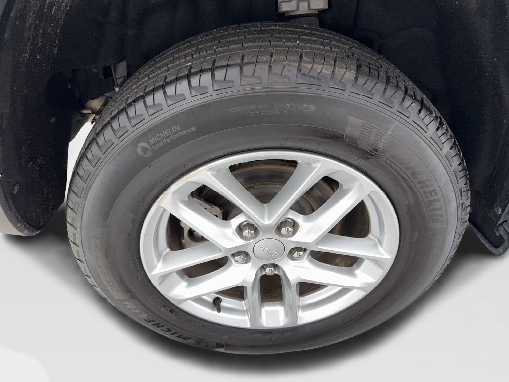 Used 2025 Jeep Grand Cherokee Laredo X AWD/4WD image 82