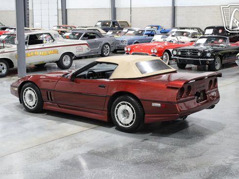 Used 1987 Chevrolet Corvette Convertible image 35
