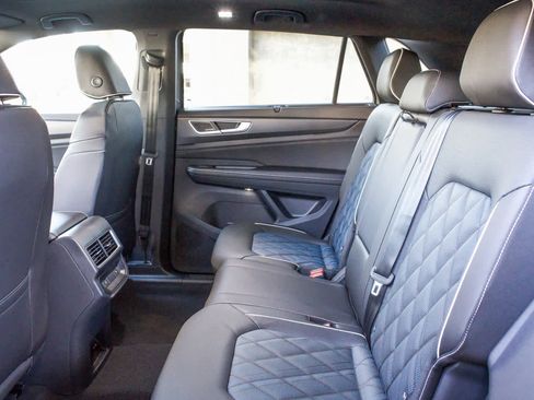 New 2026 Volkswagen Atlas Cross Sport SEL Premium R-Line AWD/4WD image 19