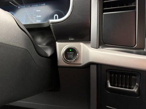 Used 2023 Ford F150 Lightning XLT image 40