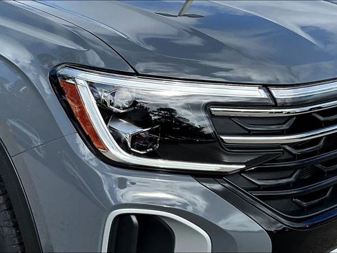 New 2026 Volkswagen Atlas Peak Edition AWD/4WD image 12