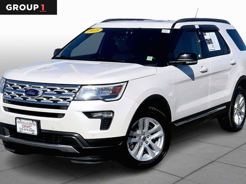 Used 2018 Ford Explorer XLT w/ Equipment Group 202A image 1