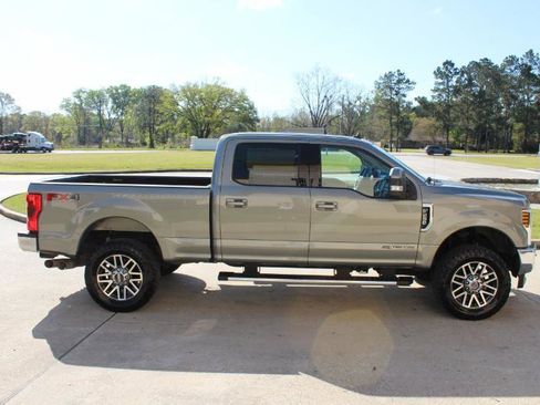 Used 2019 Ford F250 Lariat w/ Lariat Value Package image 18