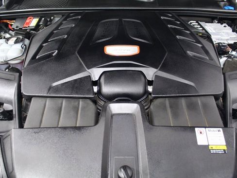 Used 2022 Porsche Cayenne Turbo image 28