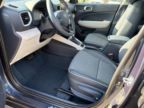 New 2026 Hyundai Venue SEL image 9