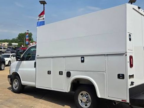 New 2026 Chevrolet Express 3500 w/ Power Convenience Package RWD image 2