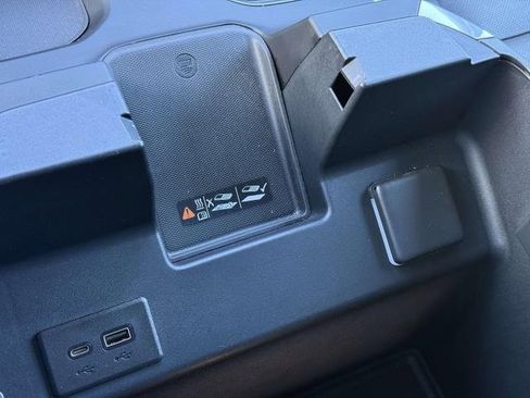 Used 2022 GMC Sierra 1500 SLT w/ SLT Convenience Package image 30