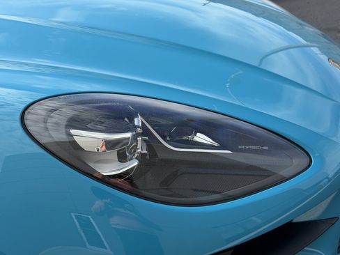 Certified 2019 Porsche Macan image 13