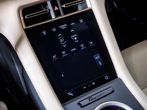 Used 2020 Porsche Taycan Turbo image 24