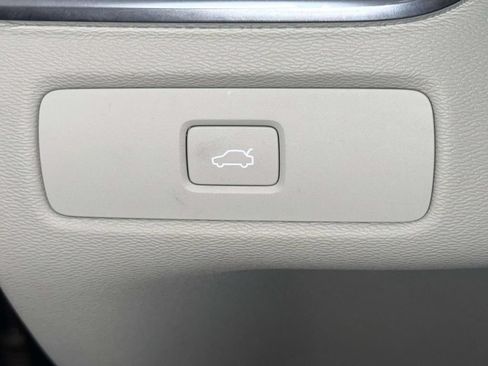 Used 2023 Volvo XC60 B5 Core w/ Climate Package FWD image 26