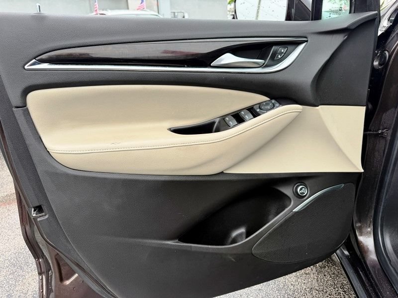 Used 2019 Buick Enclave Essence FWD image 32