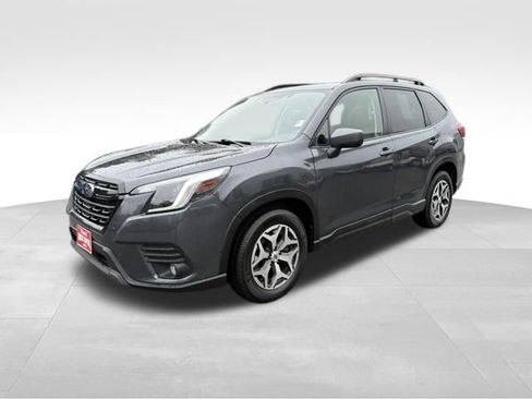 Used 2024 Subaru Forester Premium AWD/4WD image 7