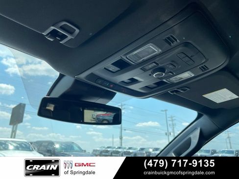 Used 2024 GMC Yukon AT4 w/ Technology Package AWD/4WD image 21