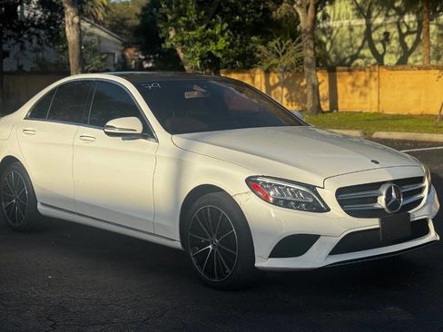 Used 2019 Mercedes-Benz C 300 4MATIC Sedan image 3