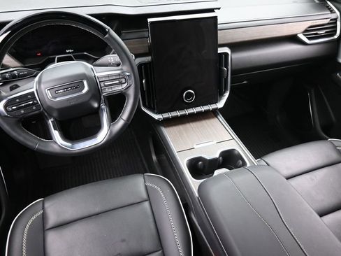 Used 2025 GMC Acadia Denali w/ Super Cruise Package AWD/4WD image 17