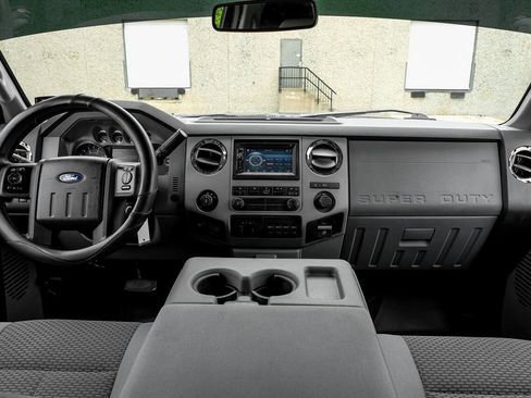 Used 2016 Ford F250 XLT w/ XLT Value Package AWD/4WD image 19