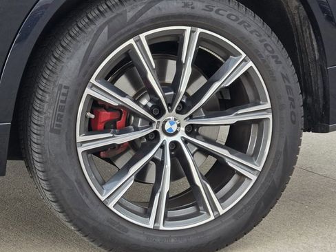 Used 2026 BMW X5 sDrive40i image 9