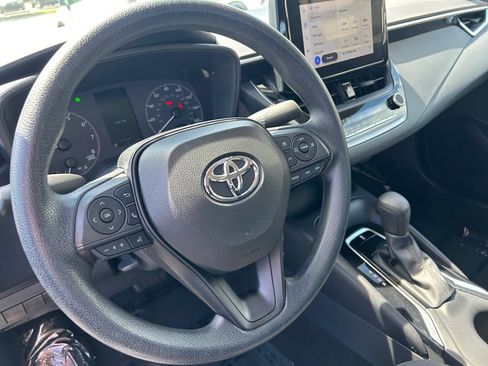 Used 2023 Toyota Corolla LE FWD image 11