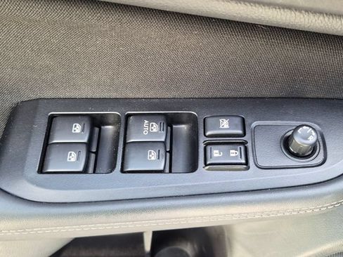 Used 2019 Subaru Outback 2.5i AWD/4WD image 12