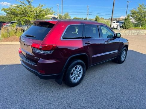 Used 2020 Jeep Grand Cherokee Laredo AWD/4WD image 10
