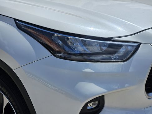 Used 2020 Toyota Highlander XLE FWD image 26