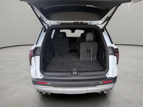 Used 2026 Chevrolet Traverse Z71 AWD/4WD image 21