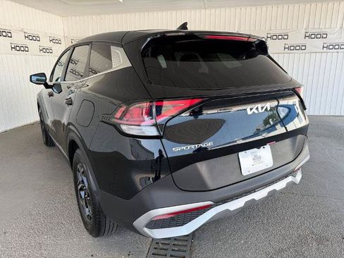 Used 2025 Kia Sportage LX FWD image 2