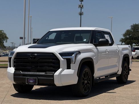 Used 2026 Toyota Tundra SR5 w/ SX Package RWD image 8