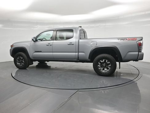 Used 2020 Toyota Tacoma TRD Off-Road w/ Technology Package AWD/4WD image 6