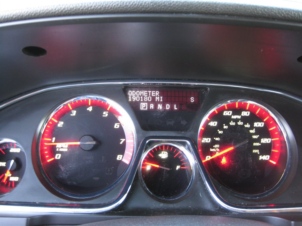 Used 2015 GMC Acadia SLT w/ Open Road Package FWD image 18